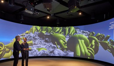 Symulator Na Miarę 21 Wieku Dzięki Systemowi Projekcji Ultra-Profesjonalnej!